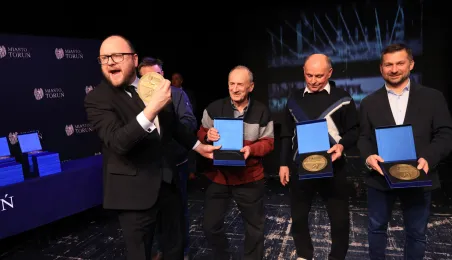 Toruń świętuje 100-lecie hokeja na lodzie