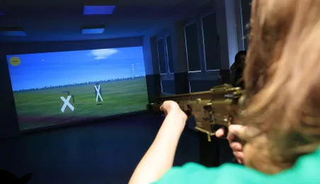 W Zespole Szkół Inżynierii Środowiska otwarto trzecią wirtualną strzelnicę. To kolejny krok miasta w rozwijaniu nowoczesnej edukacji obronnej i proobronnej młodzieży.