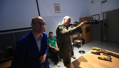W Zespole Szkół Inżynierii Środowiska otwarto trzecią wirtualną strzelnicę. To kolejny krok miasta w rozwijaniu nowoczesnej edukacji obronnej i proobronnej młodzieży.