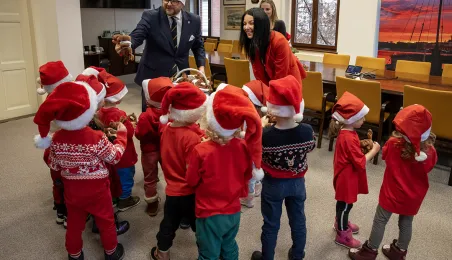 Przedszkolaki z PM1 z wizytą u prezydenta, 15.12.2025