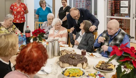 Z życzeniami dla mieszkańców i pracowników Domu Pomocy Społecznej w Toruniu