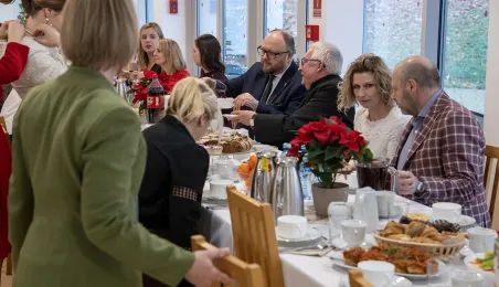 Z życzeniami dla mieszkańców i pracowników Domu Pomocy Społecznej w Toruniu