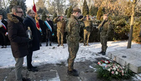  Toruń pamięta o prof. gen. Elżbiecie Zawackiej