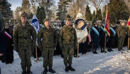  Toruń pamięta o prof. gen. Elżbiecie Zawackiej