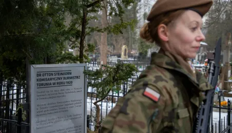 106. rocznica powrotu Torunia do wolnej Polski - złożenie kwiatów