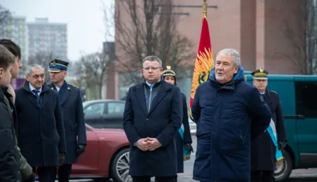 106. rocznica powrotu Torunia do wolnej Polski - złożenie kwiatów