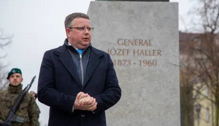 106. rocznica powrotu Torunia do wolnej Polski - złożenie kwiatów