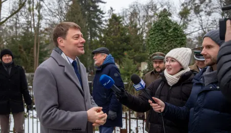 106. rocznica powrotu Torunia do wolnej Polski - złożenie kwiatów