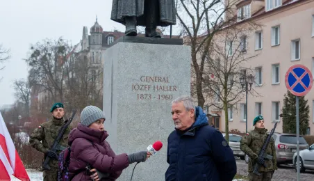 106. rocznica powrotu Torunia do wolnej Polski - złożenie kwiatów