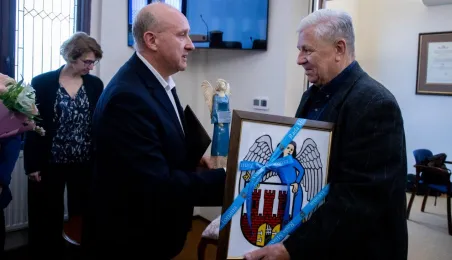 Wręczenie podziękowań Justynie Kardasz i Krzysztofowi Kołowskiemu