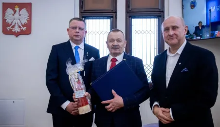 Wręczenie podziękowań Justynie Kardasz i Krzysztofowi Kołowskiemu