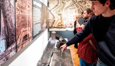 Wernisaż wystawy o zapomnianym nabrzeżu Torunia w Ratuszu Staromiejskim