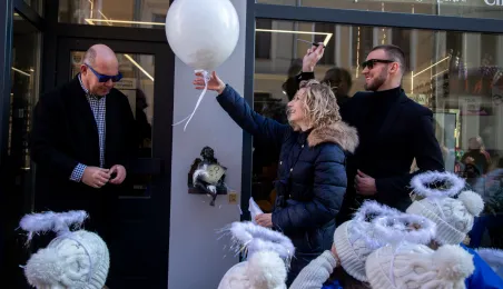 Aniołek prz ul. Szczytej 6 odsłonięty, 2.03.2026