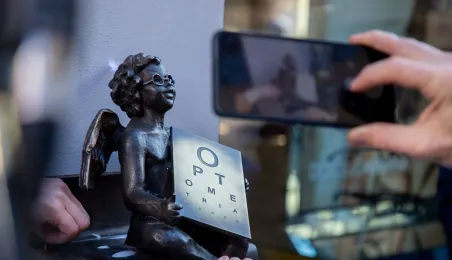 Aniołek prz ul. Szczytej 6 odsłonięty, 2.03.2026