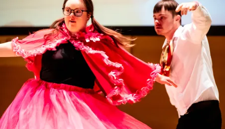 „Piękna i Bestia” w wykonaniu Teatru „Czy TAK, czy NIE?”