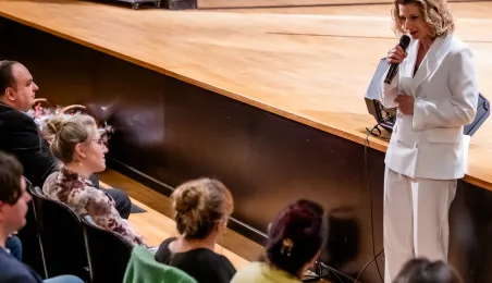 „Piękna i Bestia” w wykonaniu Teatru „Czy TAK, czy NIE?”