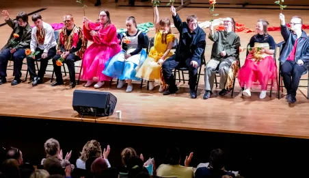 „Piękna i Bestia” w wykonaniu Teatru „Czy TAK, czy NIE?”