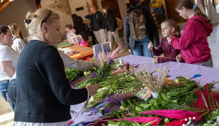 Leśne poszukiwanie pisanek na Barbarce