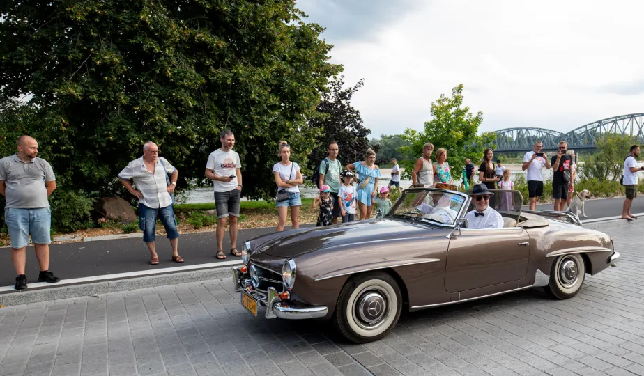 Parada i wystawa Citroena cz. 1, 17.08.2024 r.