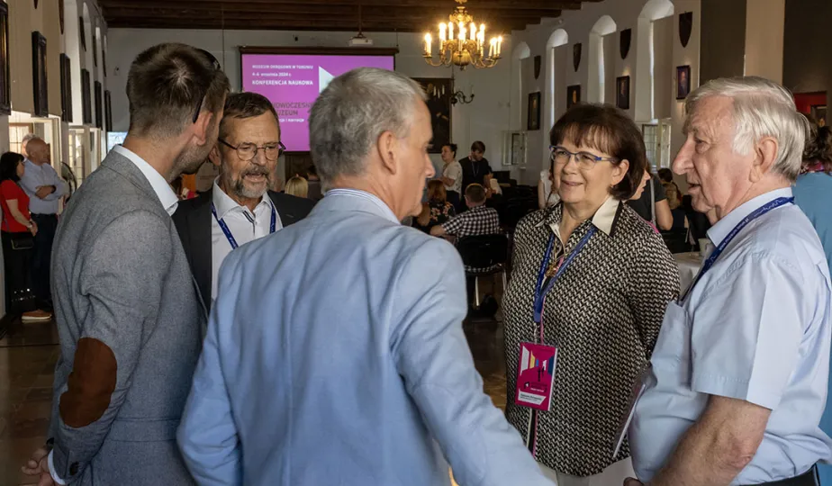 Uczestnicy konferencji w Sali Mieszczańskiej Ratusza Staromiejskiego