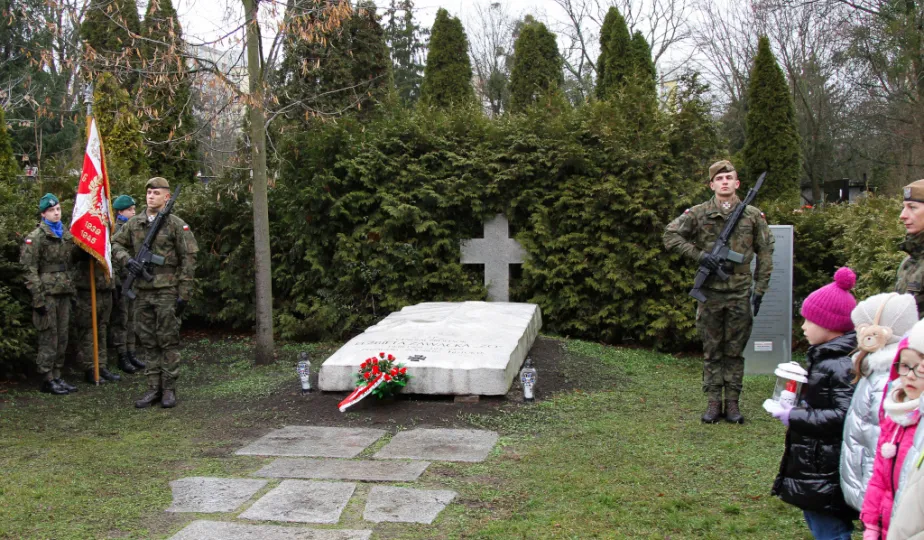 16. rocznica śmierci gen. Elżbiety Zawackiej