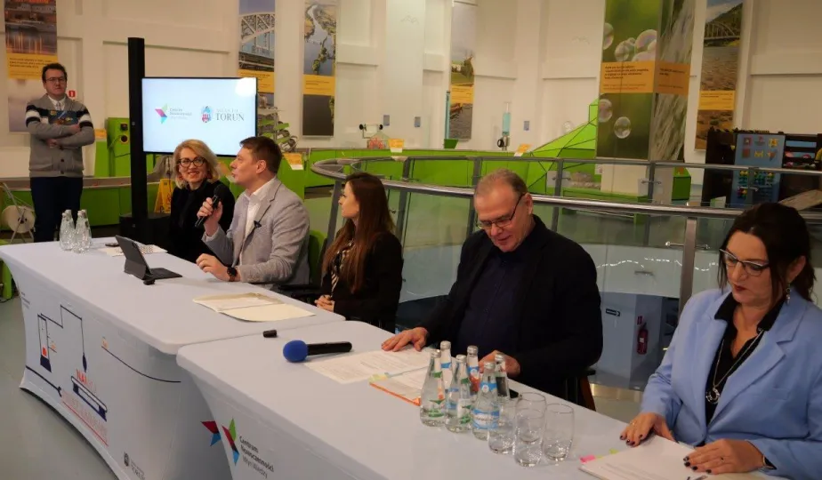 Ferie zimowe 2025 - konferencja prasowa
