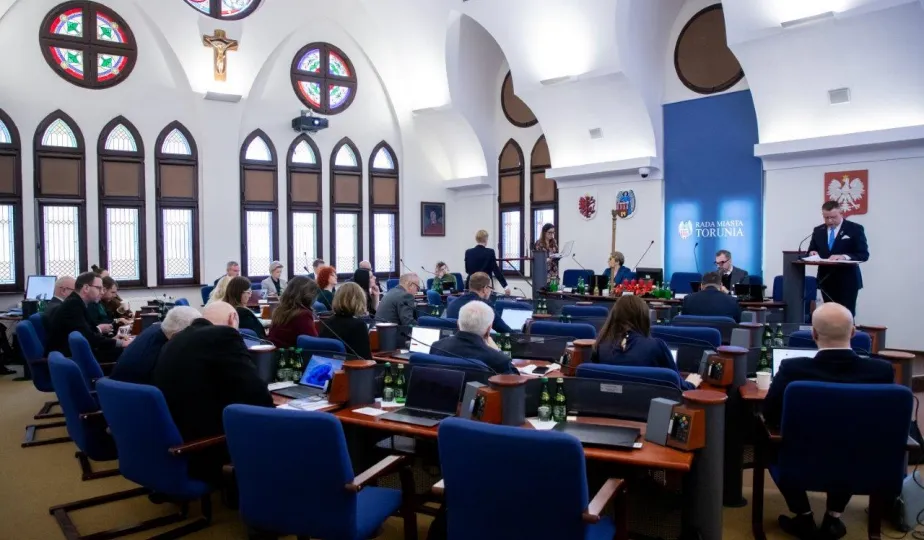 Wręczenie podziękowań Justynie Kardasz i Krzysztofowi Kołowskiemu