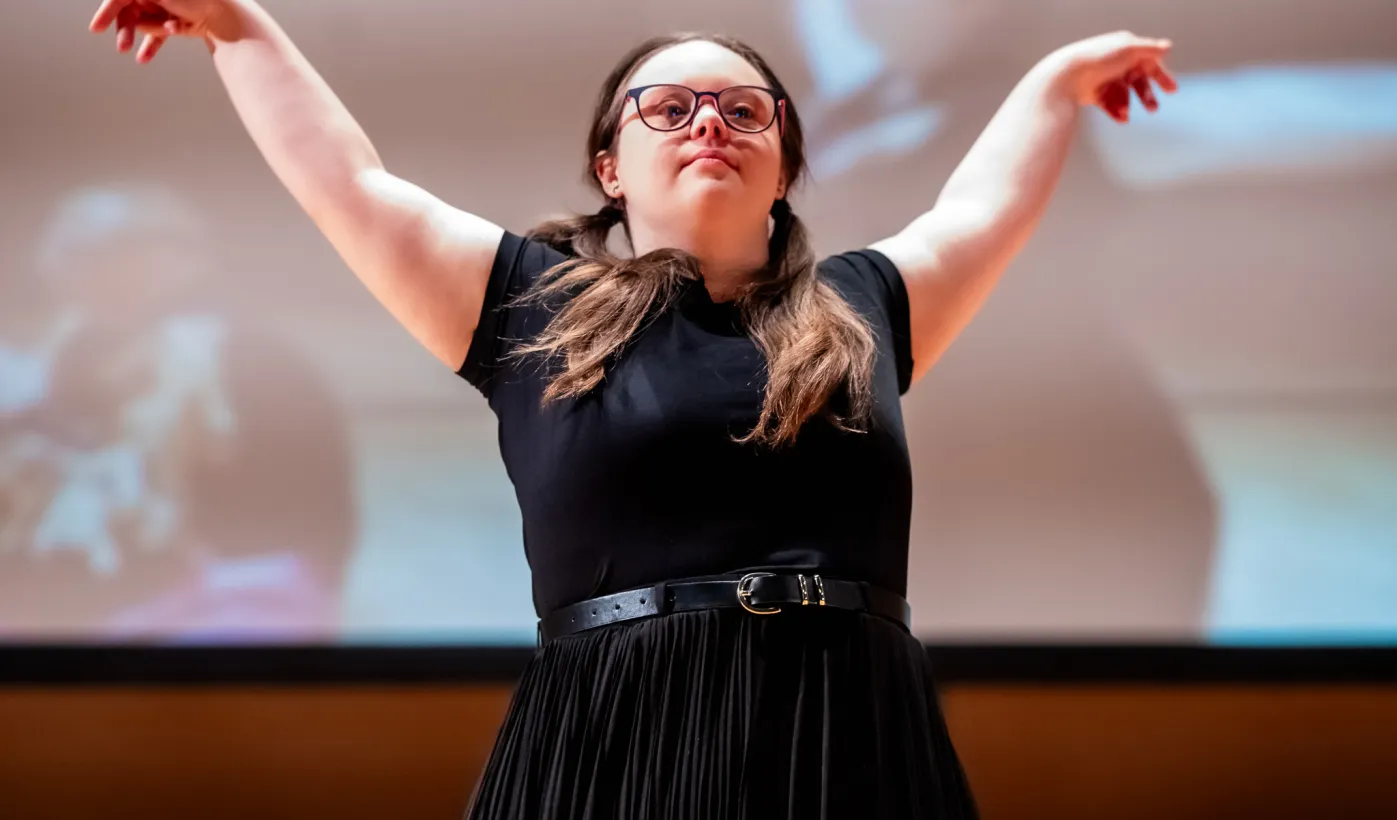 „Piękna i Bestia” w wykonaniu Teatru „Czy TAK, czy NIE?”