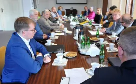 Spotkanie przedstawicieli toruńskiego samorządu z przewodniczącymi Rad Okręgów