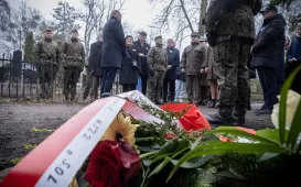 105. rocznica powrotu Torunia do wolnej Polski - złożenie kwiatów