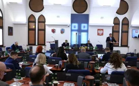 Nadzwyczajna sesja Rady Miasta i poprzedzający ją briefing prasowy