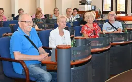 „60+ z PTTK” z wizytą w Urzędzie Miasta Torunia