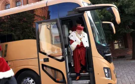 Uroczysta inauguracja roku akademickiego 2025/2026 - złożenie kwiatów