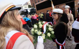 Uroczysta inauguracja roku akademickiego 2025/2026 - złożenie kwiatów