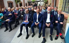 80-lecie Zespołu Szkół Inżynierii Środowiska w Toruniu, wręczenie Medalu "Za Zasługi dla Miasta Torunia"