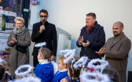 Anioł przy Domu Pizzy i Tapas 