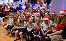 Dziewiątka czytała z Mikołajem, 8.12.2025