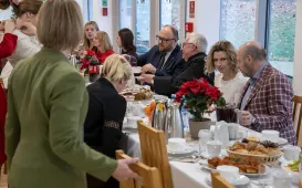 Z życzeniami dla mieszkańców i pracowników Domu Pomocy Społecznej w Toruniu