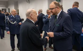 Z życzeniami spokojnej służby