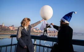 Anielski strażnik ruchu i zdrowia na moście, 19.12.2025