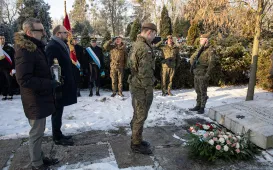  Toruń pamięta o prof. gen. Elżbiecie Zawackiej