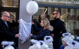 Aniołek prz ul. Szczytej 6 odsłonięty, 2.03.2026