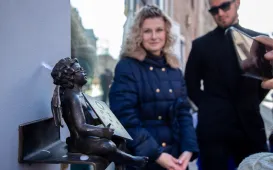 Aniołek prz ul. Szczytej 6 odsłonięty, 2.03.2026