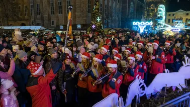 Wielka Parada ze św. Mikołajem i Orkiestrą Dętą ze Złejwsi Wielkiej