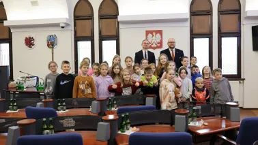 Uczniowie SP 14 w Urzędzie Miasta Torunia