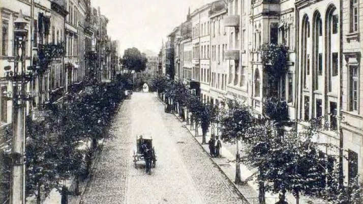 Dawna ulica Mostowa, Fot. Kujawsko-Pomorska Biblioteka Cyfrowa