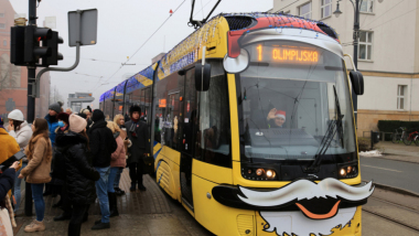 Świąteczny tramwaj startuje w Mikołajki