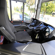 Na zdjęciu fotel kierowcy w autobusie elektrycznym
