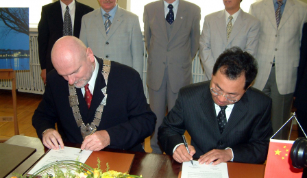 2004 - wstępna deklaracja o współpracy Torunia z Guilin