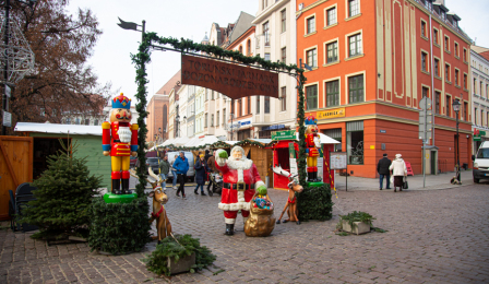 Toruński Jarmark Bożonarodzeniowy 2022 za dnia